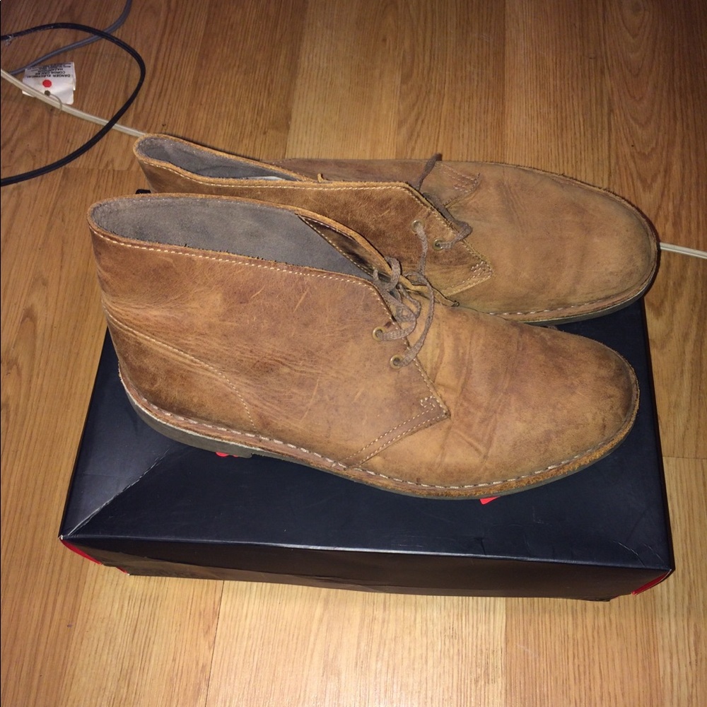 Clarks leather desert boots
